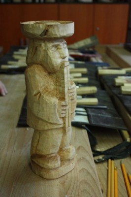 Kurz Figurálna socha – muzikant