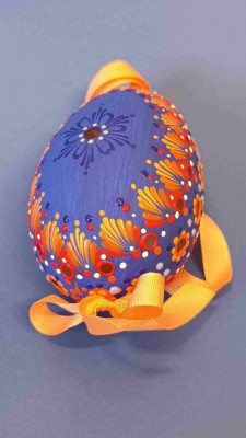 Zdobenie kraslíc voskovaním